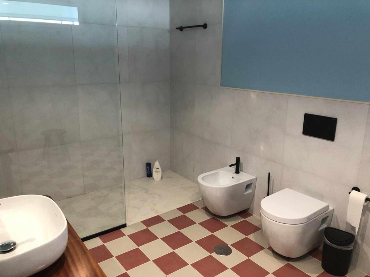 Вилла Casa Del Mar- Wonderfull Sea Views & Swimming Pool Понта-Делгада Экстерьер фото