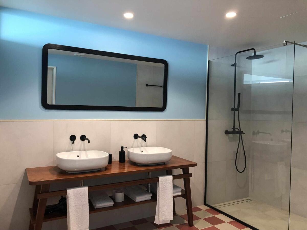 Вилла Casa Del Mar- Wonderfull Sea Views & Swimming Pool Понта-Делгада Экстерьер фото