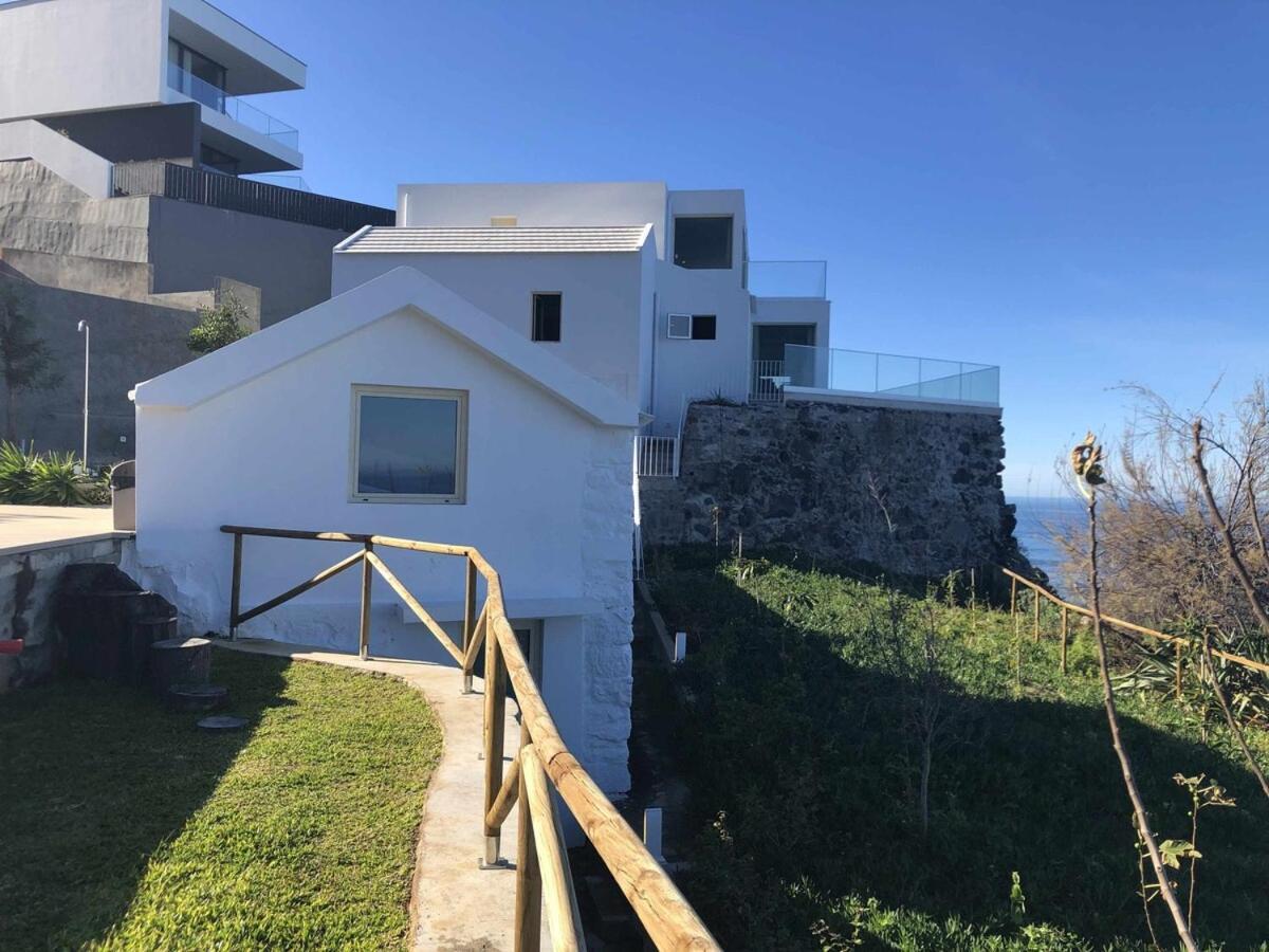 Вилла Casa Del Mar- Wonderfull Sea Views & Swimming Pool Понта-Делгада Экстерьер фото